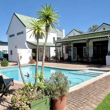 Whistlewood Guesthouse Walmer, Port Eizabeth-3